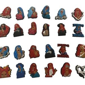 Crocs charms/jibbitz ( Karol G) comes with all in photo